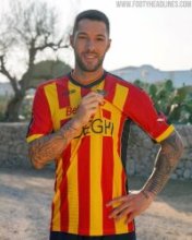 24/25  Lecce Home  Fans 1:1 Quality Soccer Jersey（莱切）