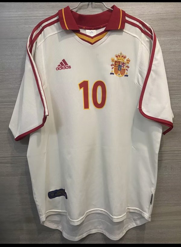2000 Spain  Away White Fans 1:1 Quality Retro Soccer Jersey
