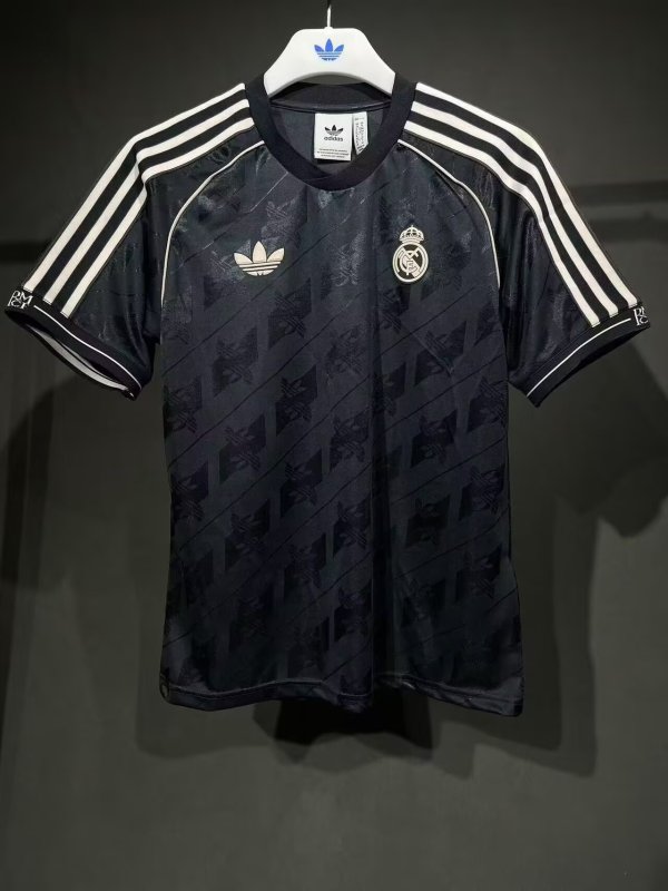 24/25 Real Madrid Black Collaboration Style Player 1:1 Quality Soccer Jersey
