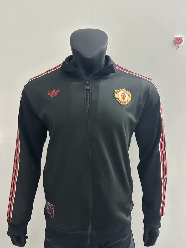 24/25 Manchester United Training Jacket Retro Player 1:1 Quality