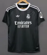 25/26 Real  Madrid Training Clothes Black Fans 1:1 Quality Soccer Jersey