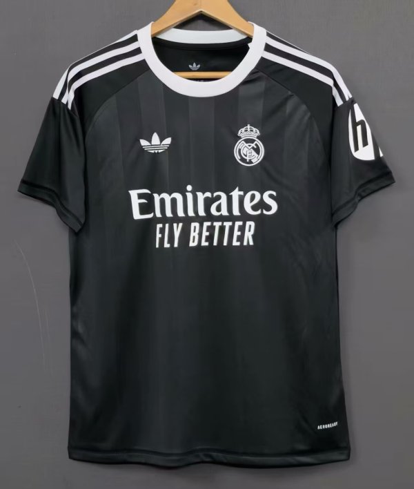25/26 Real  Madrid Training Clothes Black Fans 1:1 Quality Soccer Jersey