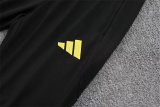 25/26  Manchester United Black 1:1 Quality Training Jersey