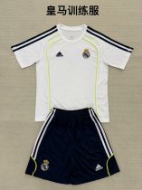 25/26 Real Madrid Training Clothes Kids Kits 1:1 Quality Soccer Jersey