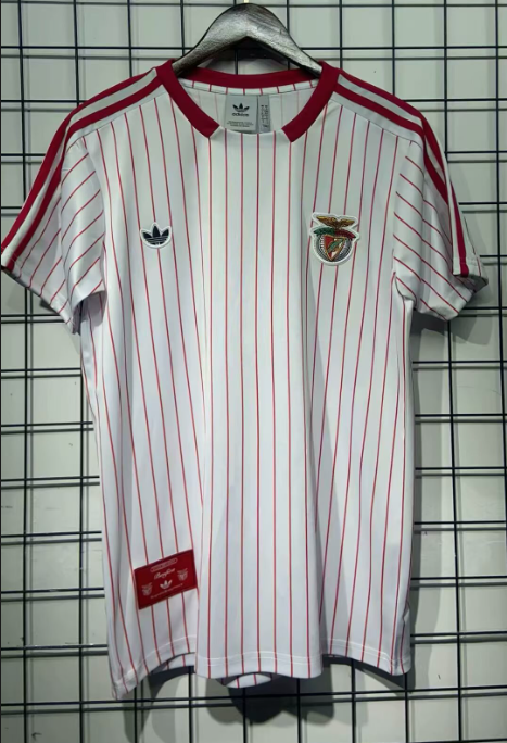 25/26  Benfica Fans Retro 1:1 Quality Soccer Jersey