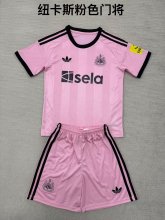 25/26 Newcastle Goalkeeper Pink Kids Kits 1:1 Soccer Jersey