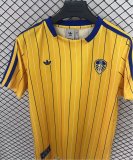 25/26 Leeds United Retro  Fans 1:1 Quality Soccer Jersey