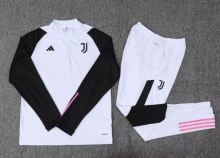23/24 Juventus Training 1:1 Quality Training Jersey
