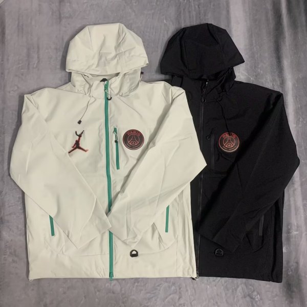 25/26 PSG Paris Interchange Jacket Black White Windbreaker