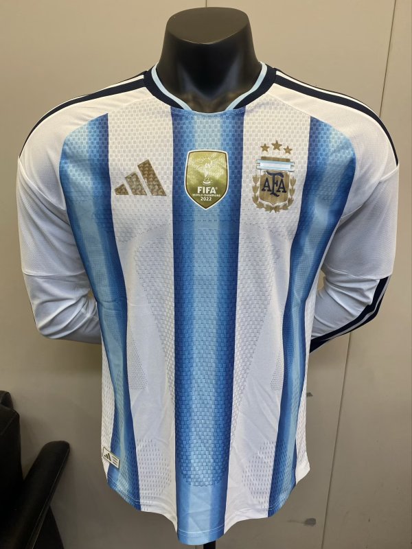 26/27（2026）  Argentina Home Player  Long sleeve 1:1  Quality Soccer Jersey
