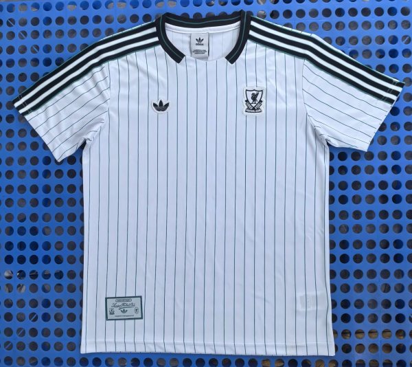 25/26 Liverpool T-shirt White Retro  Fans 1:1 Quality Soccer Jersey