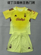 25/26 Nottingham Forest Goalkeeper Kids Kits 1:1 Quality Soccer Jersey