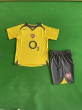 2005/2006 Arsenal Away 1:1 Kids Retro Soccer Jersey