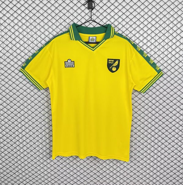 1976/1981 Norwich City	Fans Retro 1:1 Quality Soccer Jersey
