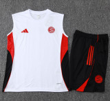 2025-26 Bayern White Tank top and shorts suit #D2558
