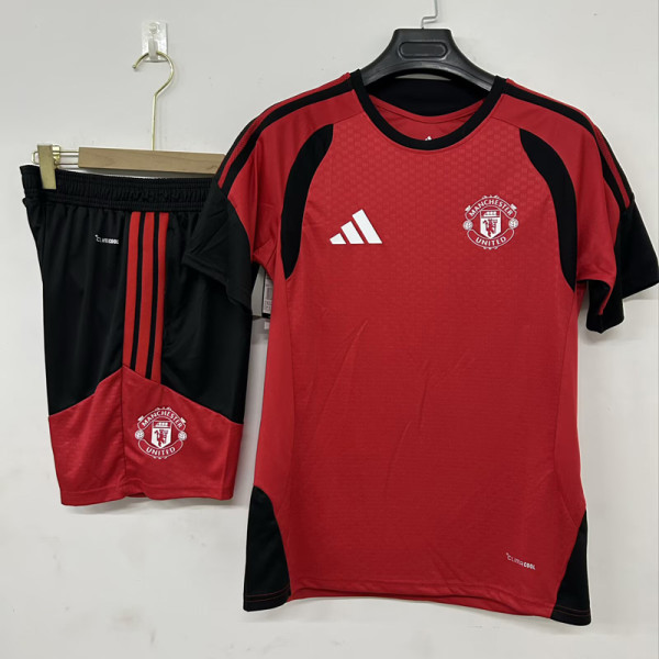 2026-27 Man Utd Red Training Short Suit