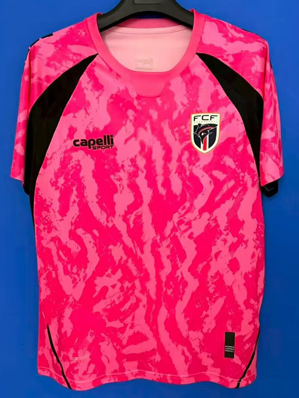 2026-27 Cape Verde Pink Goalkeeper Soccer Jersey