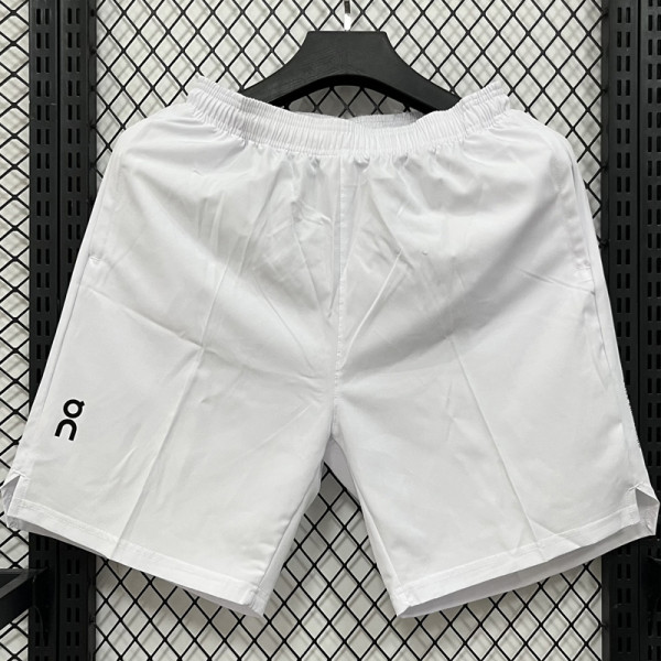 D629 ON White Casual Short Pants