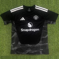 2026-27 Man Utd Black Goalkeeper Fans Soccer Jersey