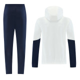 2026-27 Bayern White Windbreaker Suit (Hoodie)(风衣套装)