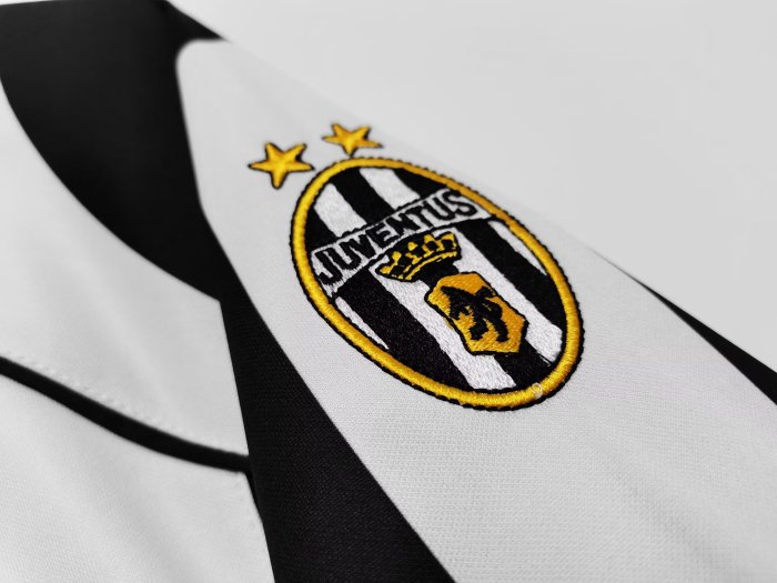 Javentus 1997/1998 home retro shirt (long sleeve) DEL PIERO