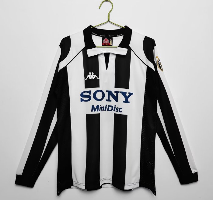 Javentus 1997/1998 home retro shirt (long sleeve) DEL PIERO