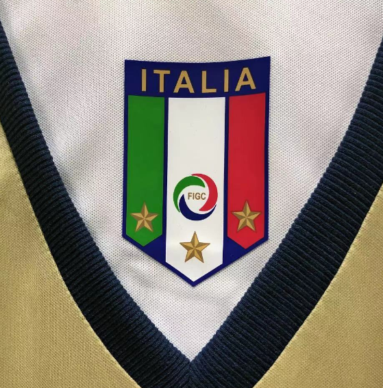 Italy 2006 retro goalkeeper shirt Buffon