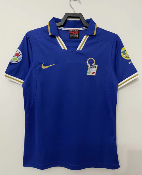Italy 1996 retro home shirt R.BAGGIO