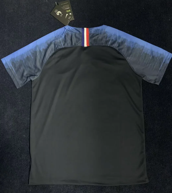 France 2018 home shirt  Mbappe