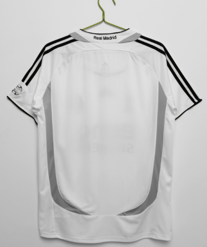 Real Madrid 2006/2007 home retro shirt