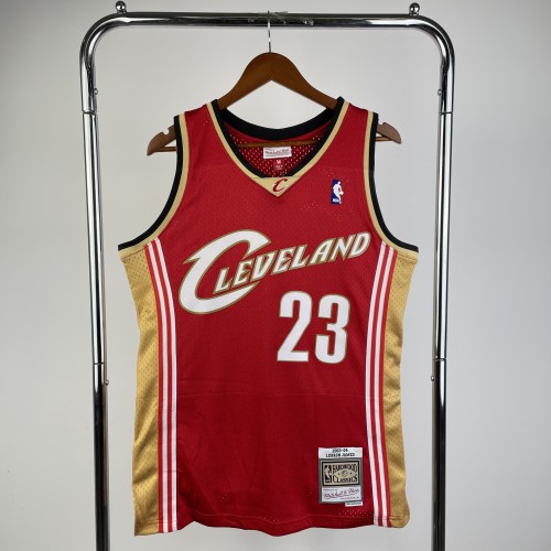 Cleveland Cavaliers NBA shirt 2003/2004 season Red James 23