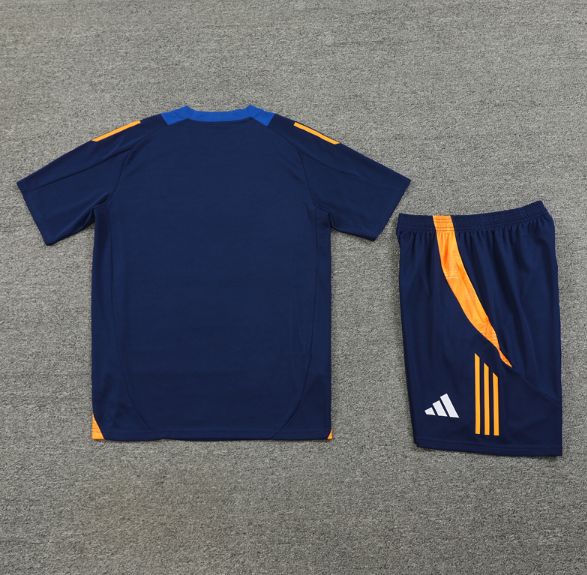 Javentus 2024/2025 short sleeve and shorts tracksuit royal blue