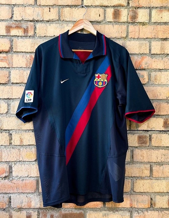 Barcelona 2002/2003 third retro shirt ronaldinho