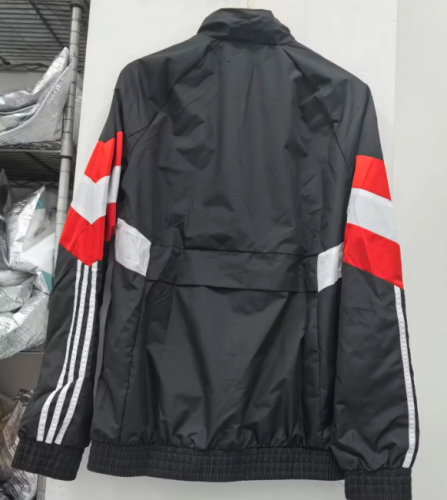 Manchester United 2024/2025 windbreaker coat black