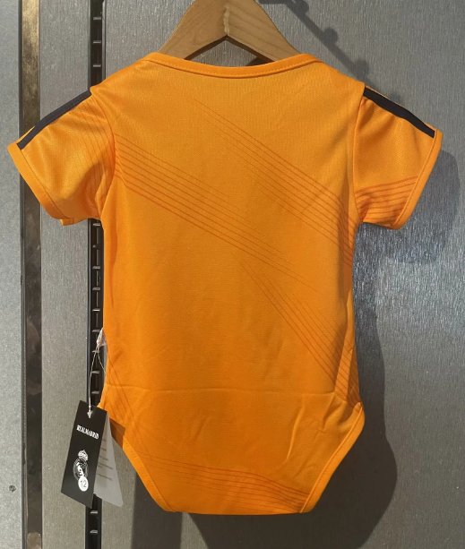Real Madrid 24/25 away infant jersey
