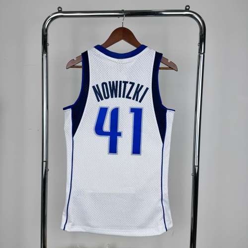 Dallas Mavericks NBA Shirt 2010/2011 season White NOWITZKI 41