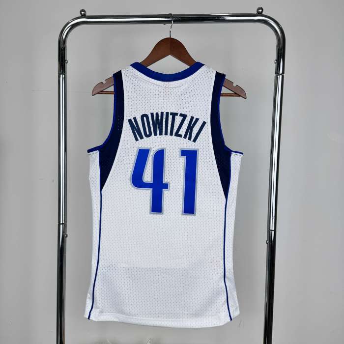 Dallas Mavericks NBA Shirt 2010/2011 season White NOWITZKI 41