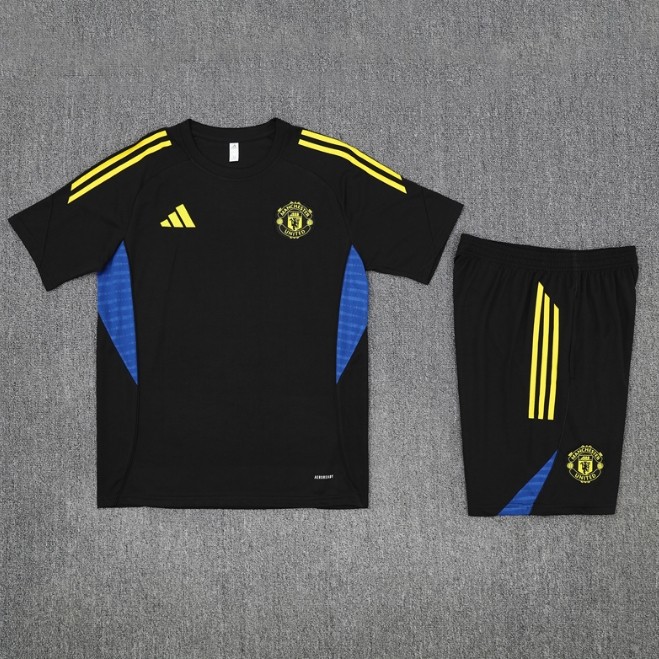Manchester United 2025/2026 short sleeve and shorts tracksuit black