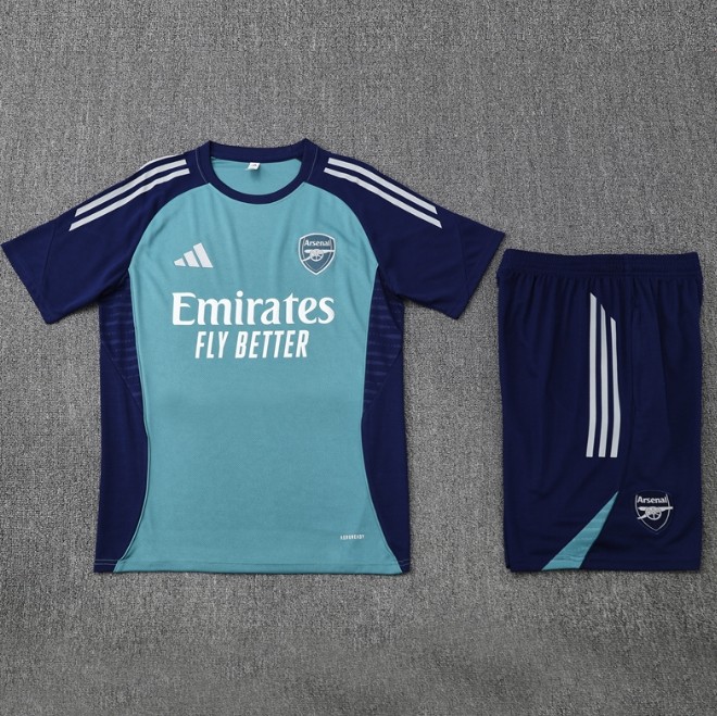 Arsenal 2025/2026 short sleeve and shorts tracksuit light blue