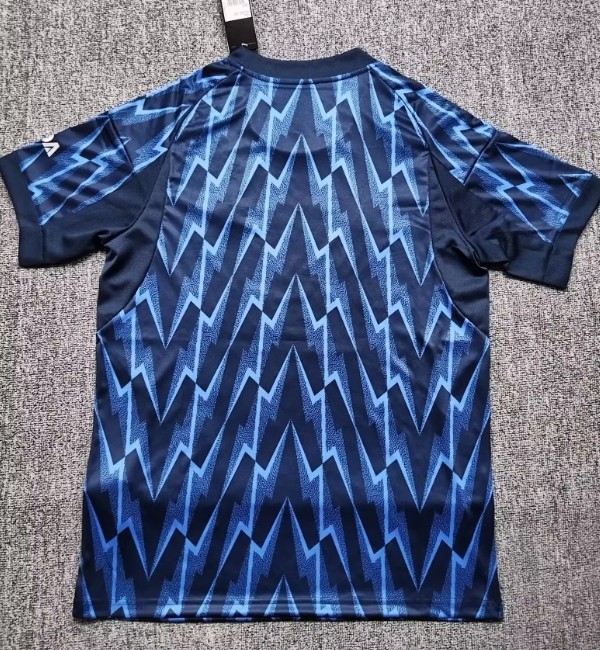 Arsenal 2025/2026 away shirt