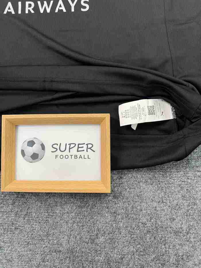 Manchester City 2025/2026 away shirt haaland