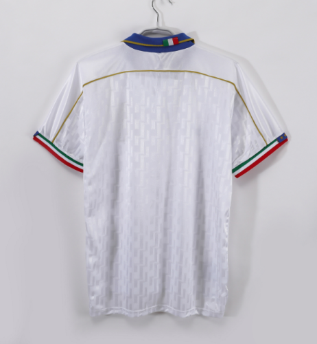 Italy 1996 retro away shirt R.BAGGIO