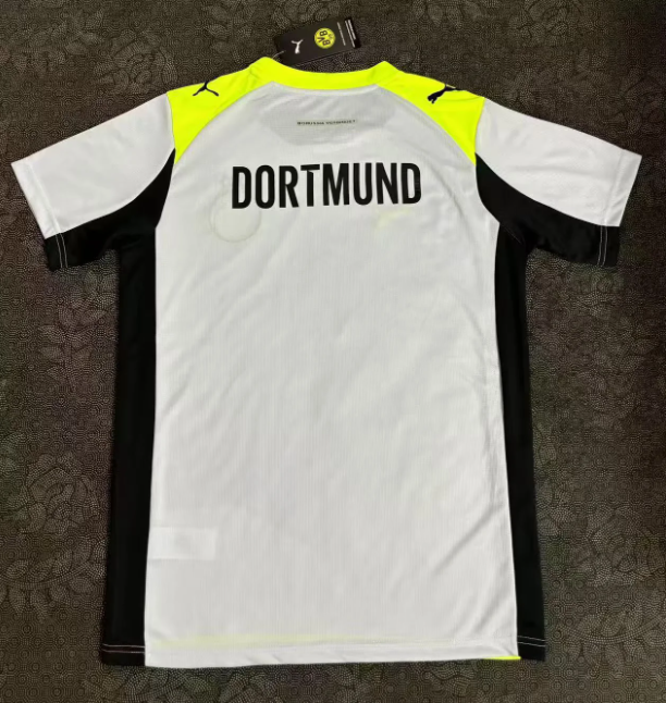 Dortmund 2025/2026 away shirt