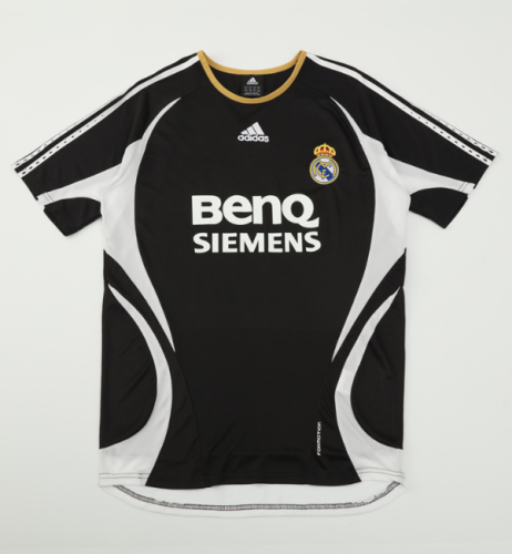 2006/2007 Real Madrid retro tracksuit shirt black
