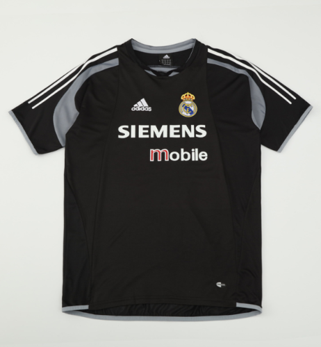 2004/2005 Real Madrid retro tracksuit shirt black