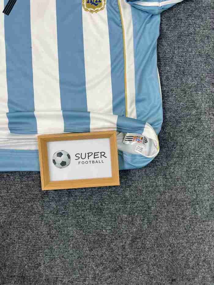 Argentina 2006/2007 home shirt Messi