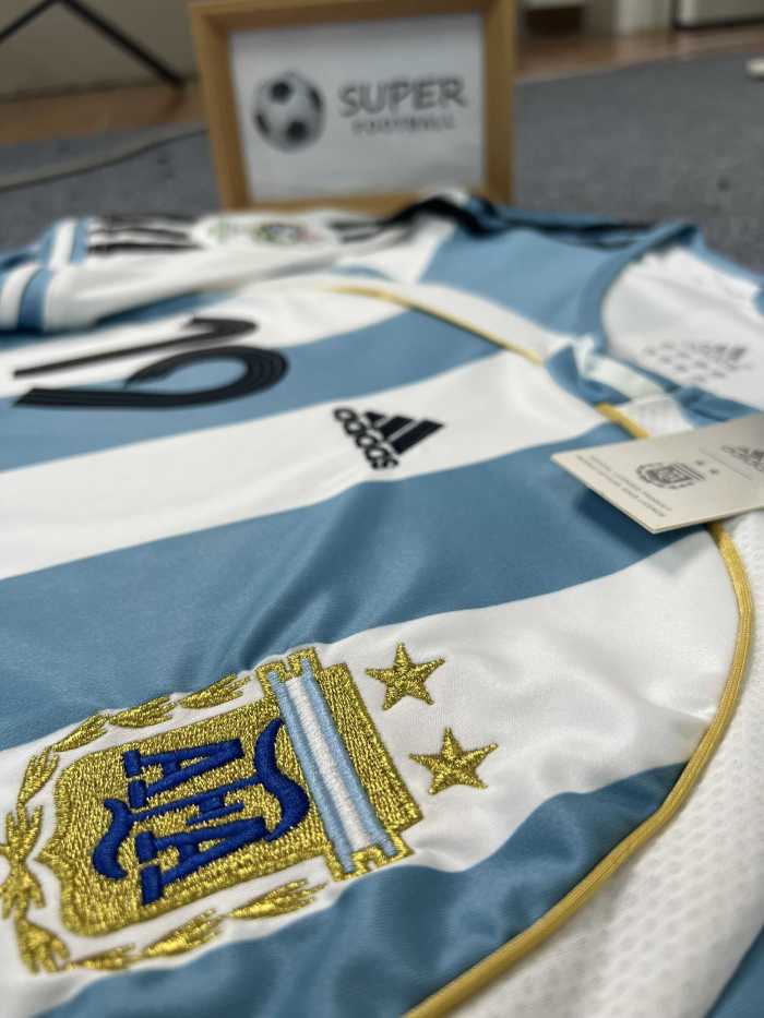 Argentina 2006/2007 home shirt Messi