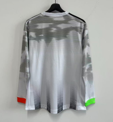 Javentus 2019/2020 X special  home retro shirt Ronaldo (long sleeve)