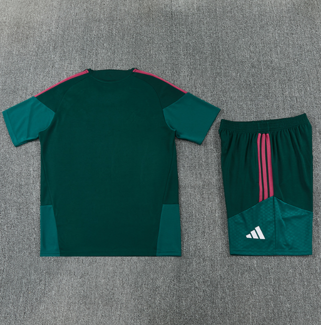 Real Madrid 2026/2027 short sleeve and shorts tracksuit dark green and red
