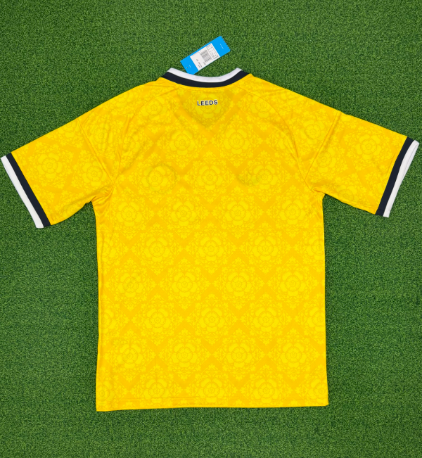 Leeds United  2026/2027 away shirt